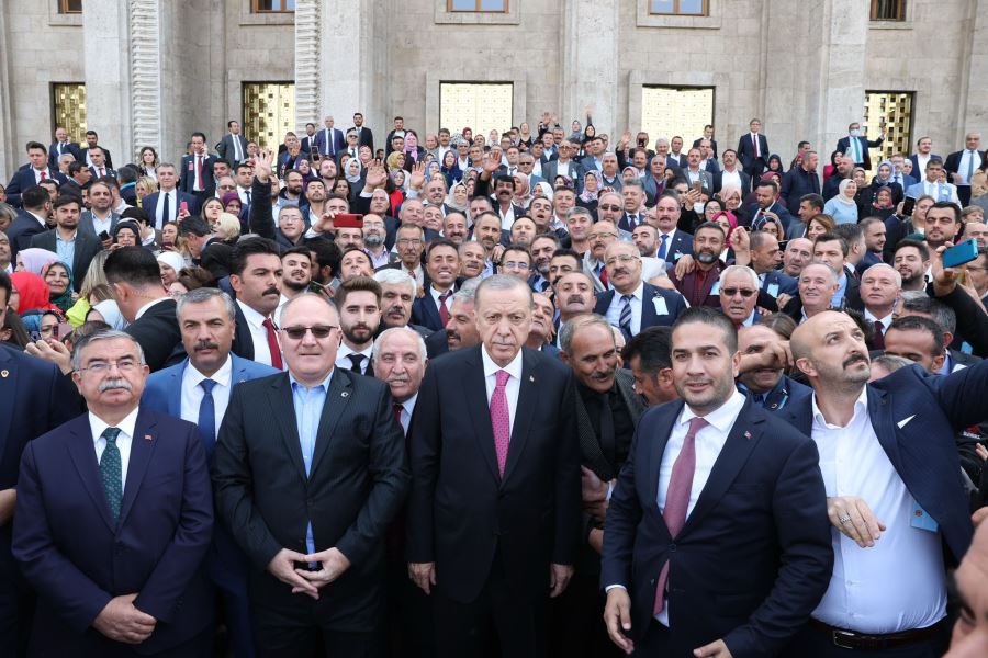 Hatıra Fotoğrafı Çekindiler