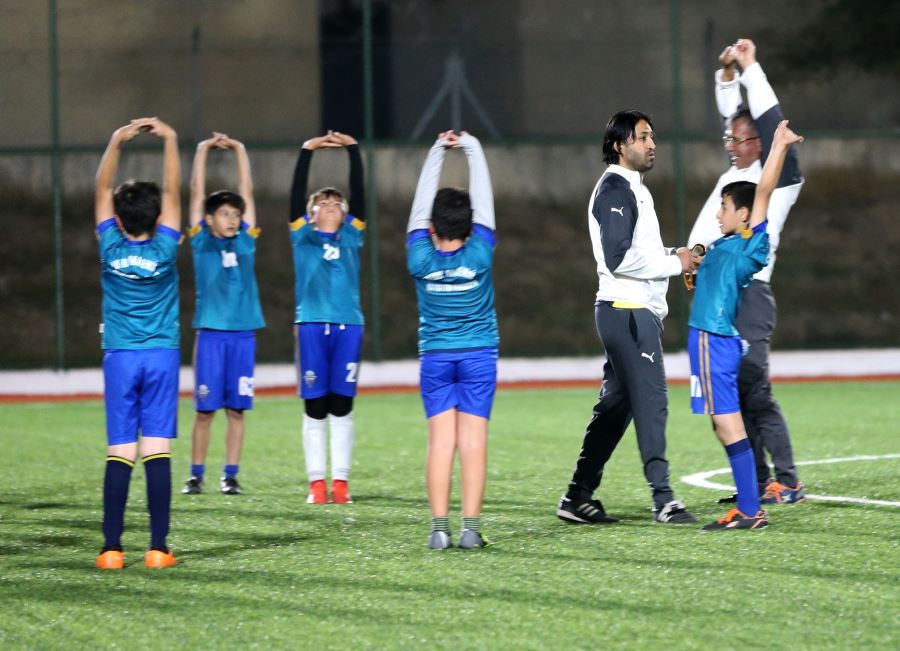 Hayrettin, Yeni Yetenekleri Futbola Kazandırıyor