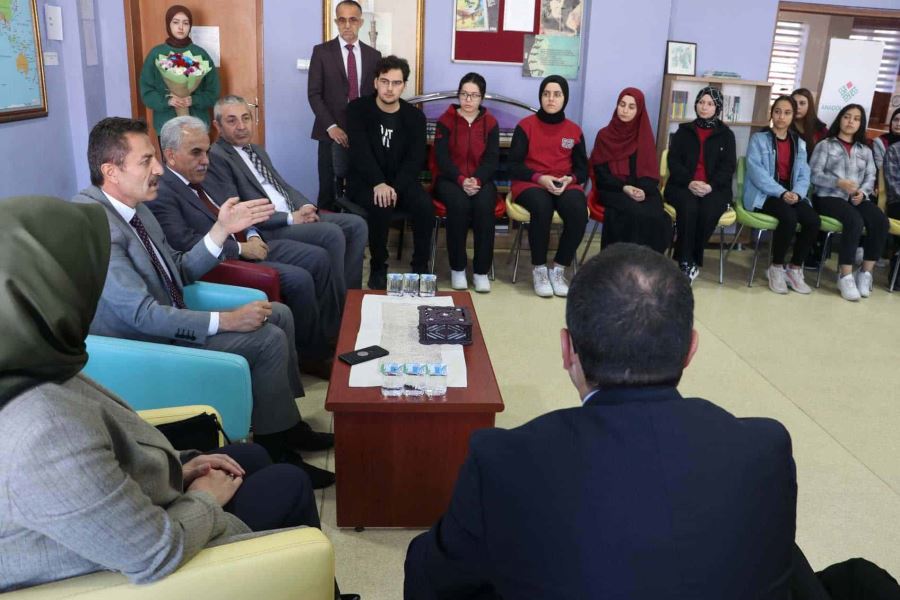 Asım'ın Nesli Gençlerle Baş Başa