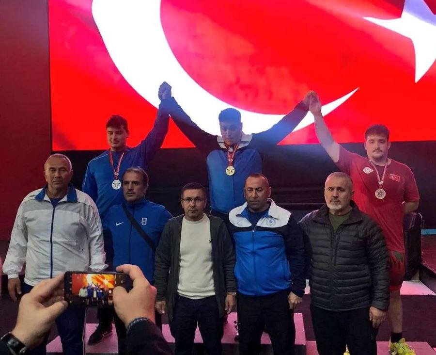 291 Kilo Kaldırarak Türkiye 3.