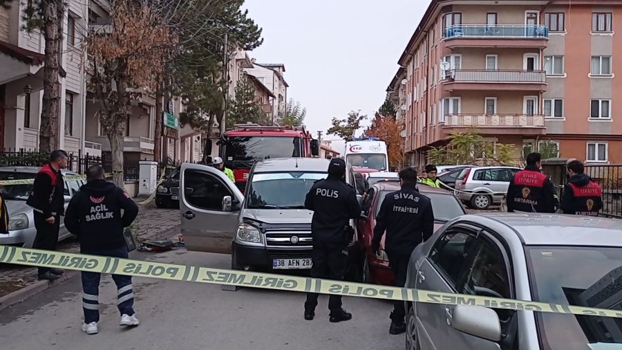 İki Otomobilin Arasında Sıkışarak Hayatını Kaybetti