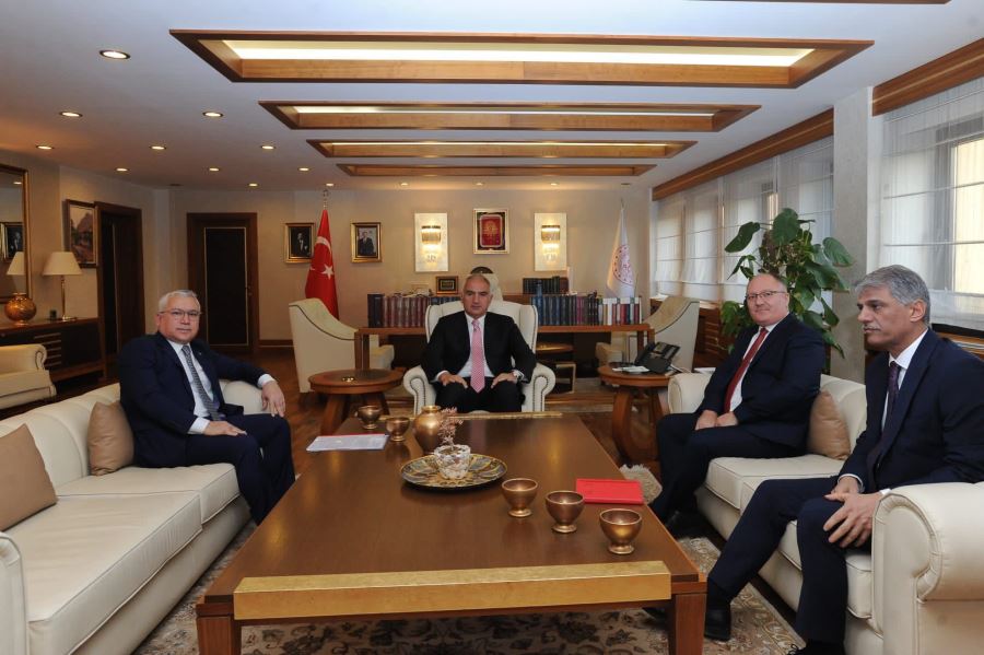 Bakan Ersoy