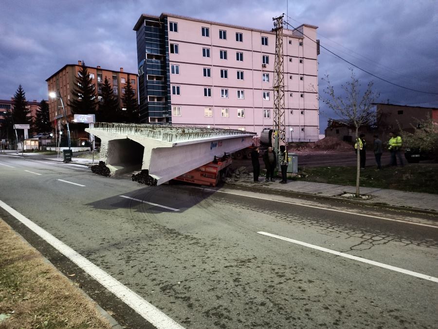 40 Tonluk Yükle Çamura Saplandı
