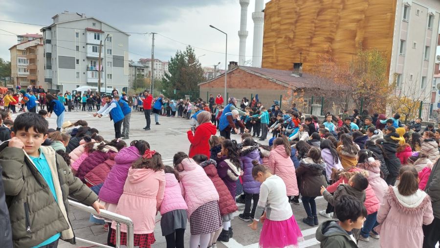 Öğrenciler Doyasıya Eğlendi--Video