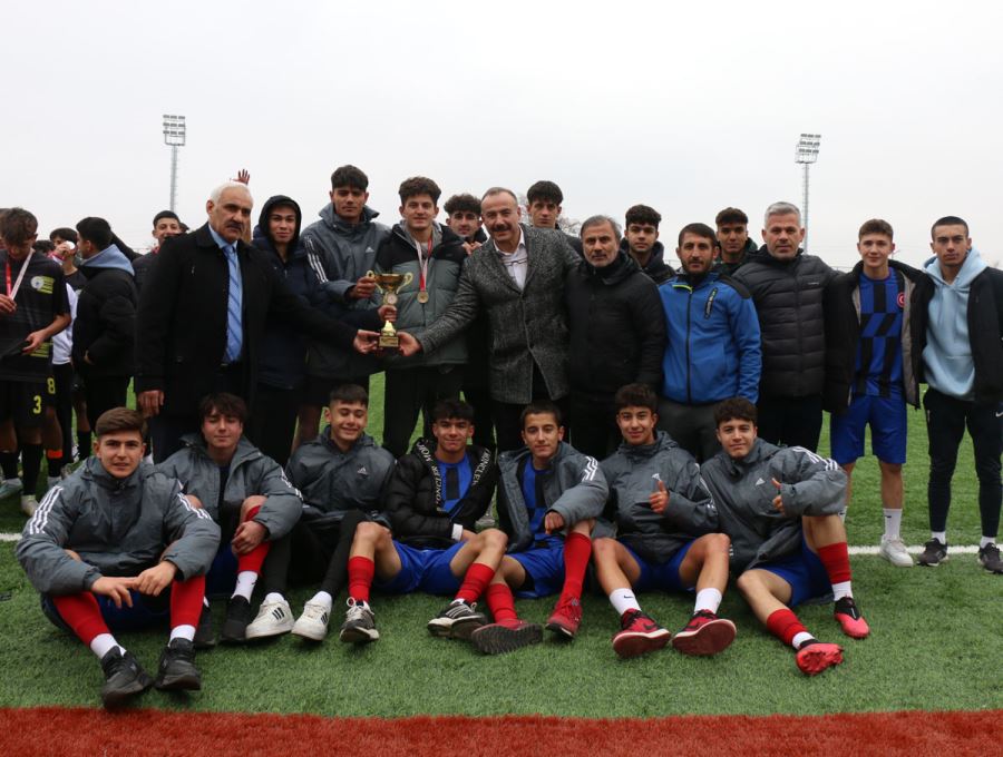 Ahmet Ayık Spor Lisesi Şampiyon!
