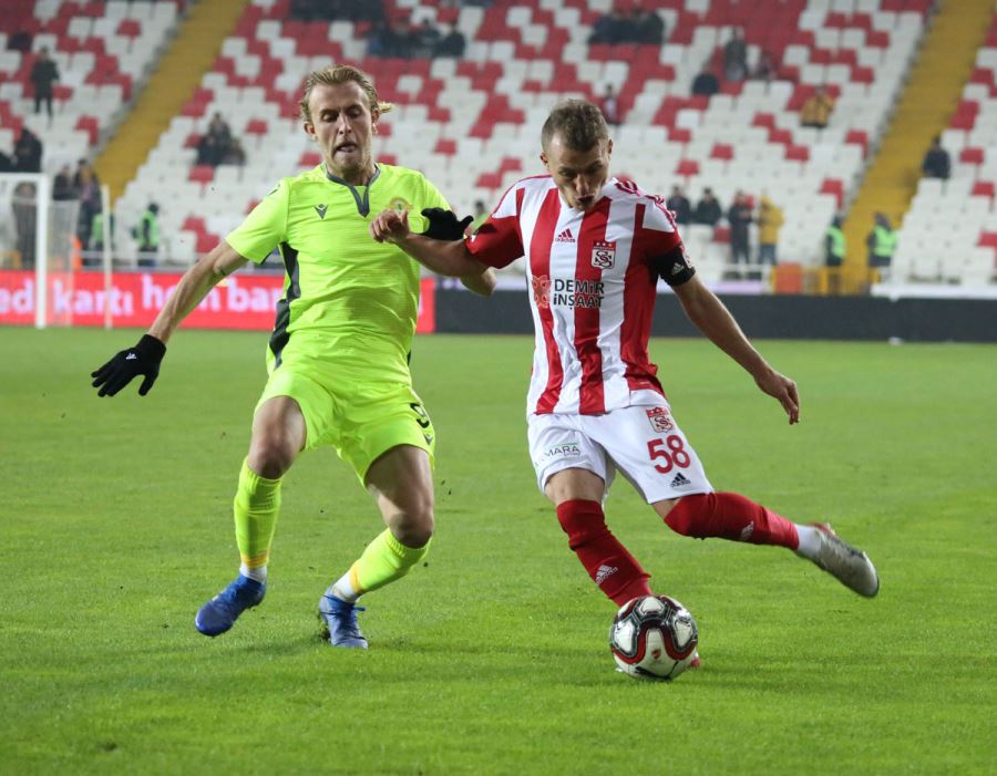 Sivasspor, Sahneye Çıkıyor