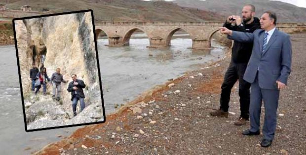 Kültürün Hizmetindeyiz