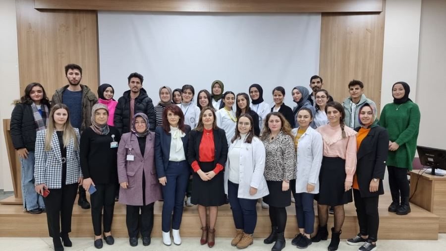 Hemşirelikte Kariyer Fırsatları Anlatıldı 