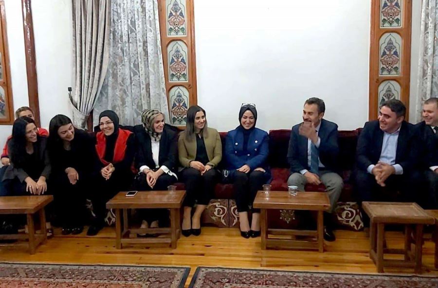 Öğretmenlerle Bir Araya Geldi 