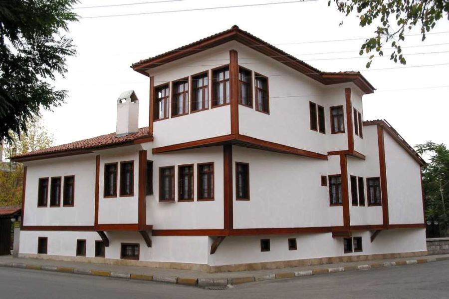 Müze Vasfı Tekrar Verilmeli 