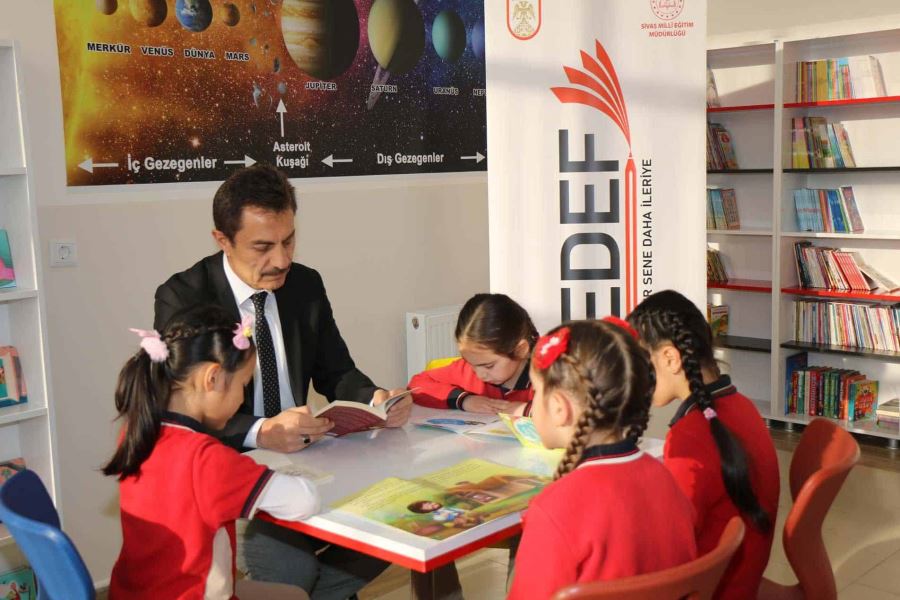 Hep Birlikte Kitap Okudular 