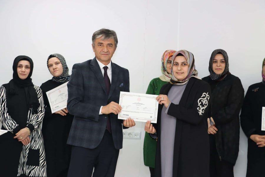 Aile Okulunda Eğitim Aldılar 