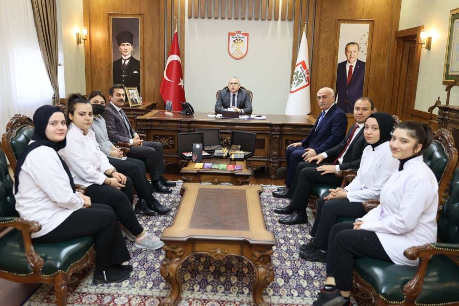 Çikolis Markası Büyüyor 