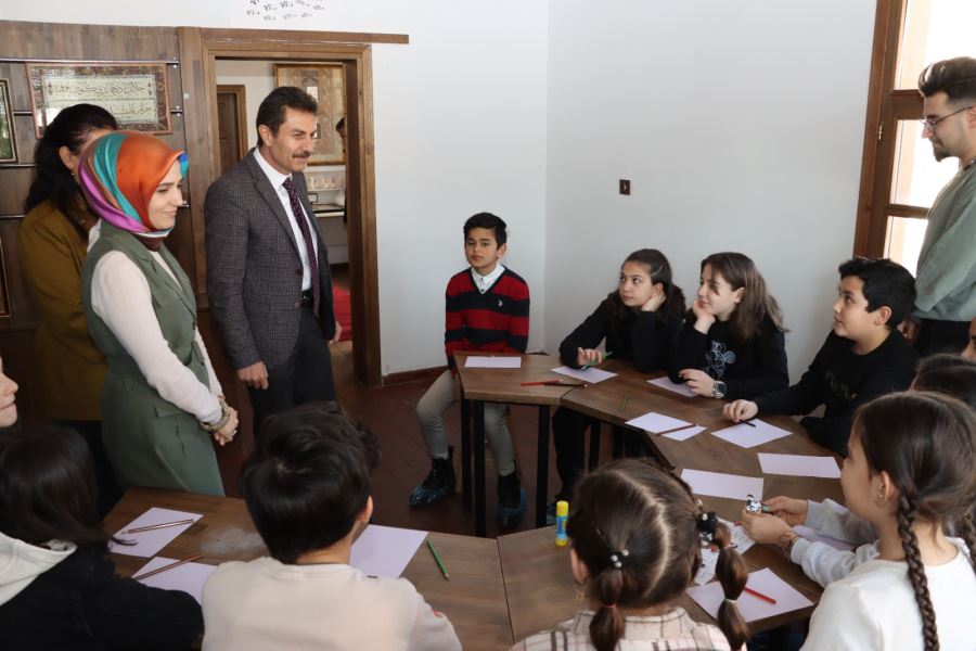 Öğrencilerin Zihnine Nakşediliyor 