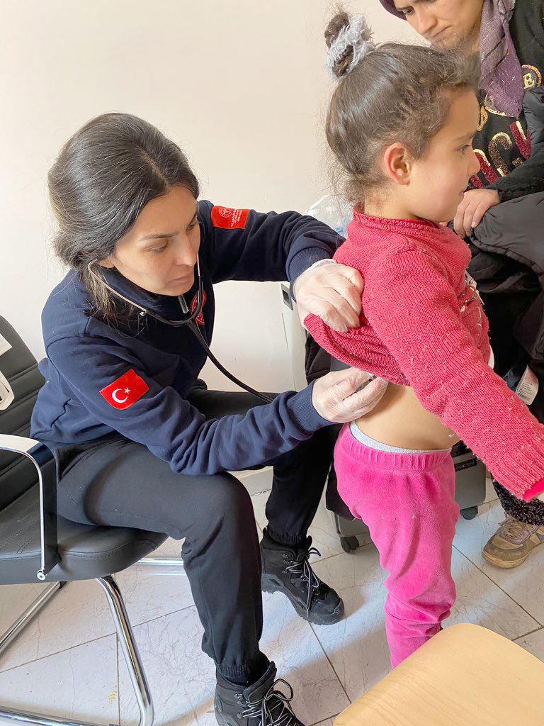 Sahra Hastanesinin Yükünü Hafifletiyorlar 