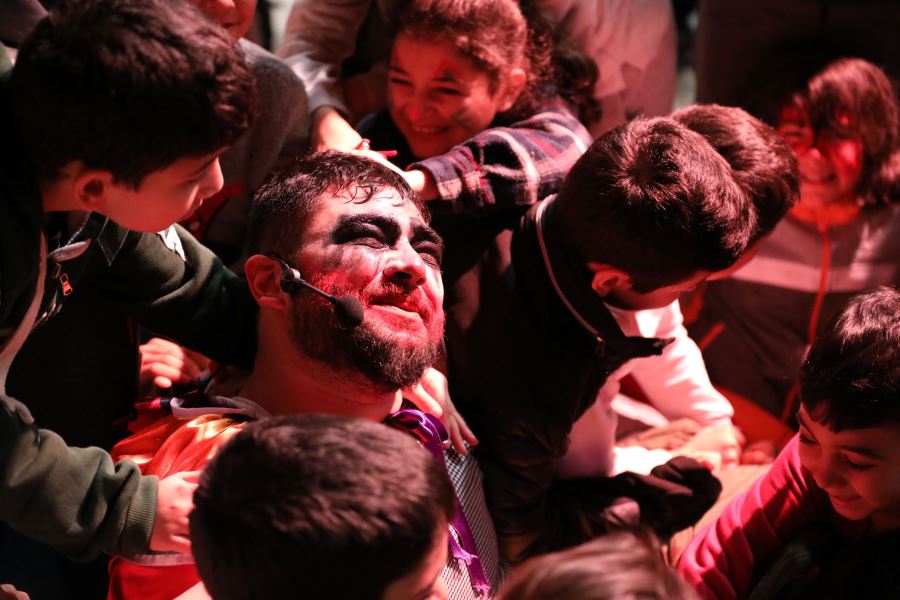 Depremzede Çocuklara Sivas