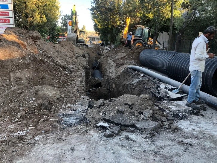 İki İşçi Göçük Altında Kaldı 