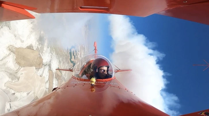 Kadın Akrobasi Pilot Bayrağımızı Almanya'da Dalgalandıracak