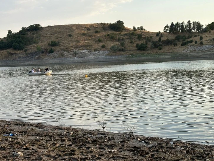 Serinlemek İçin Girdiği Barajda Kayboldu 