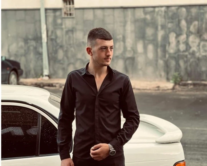 18 Yaşındaki Genç, Tüfekle İntihar Etti 