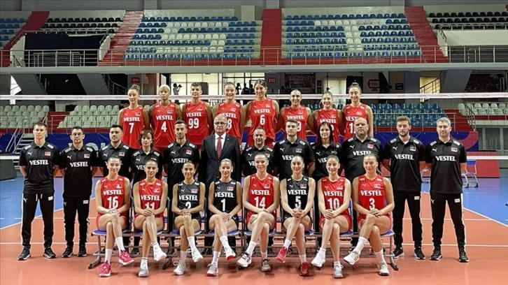 Dünya 1 Numarası Basın Karşısında 