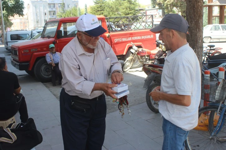 77 Yaşında Ekmek Parası İçin Çalışıyor 
