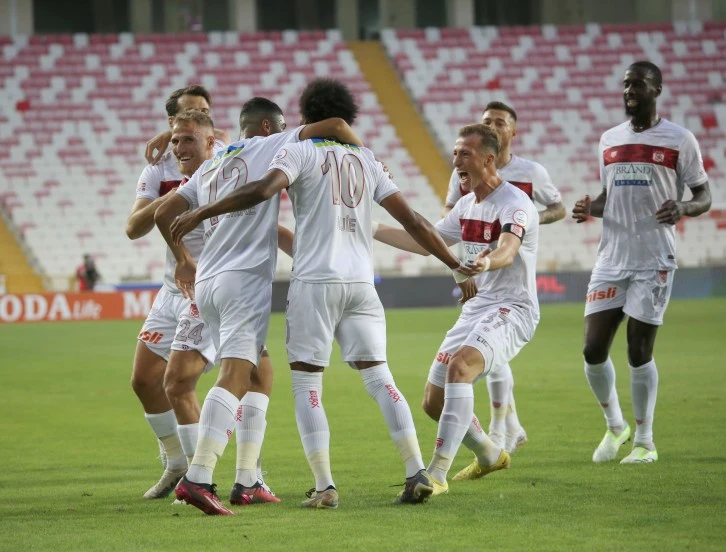 Yiğidolar İlk Yarıyı Önde Tamamladı