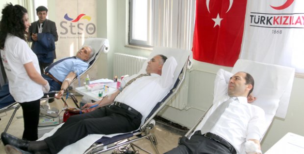 İşadamlarından Kan Desteği