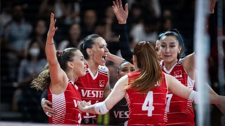 Filenin Sultanları Kardeş Ülkeye Karşı 
