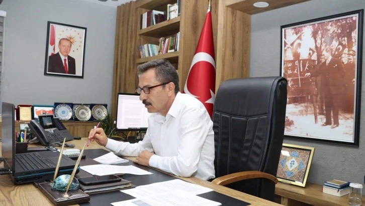Aslan'dan Kitap Talimatı: Kitaplar Sıralarda Hazır Bulunsun