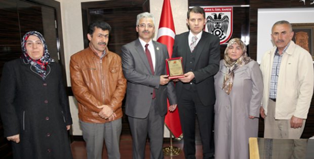 Hızal´dan Genel Sekreter Ayhan´a Ziyaret
