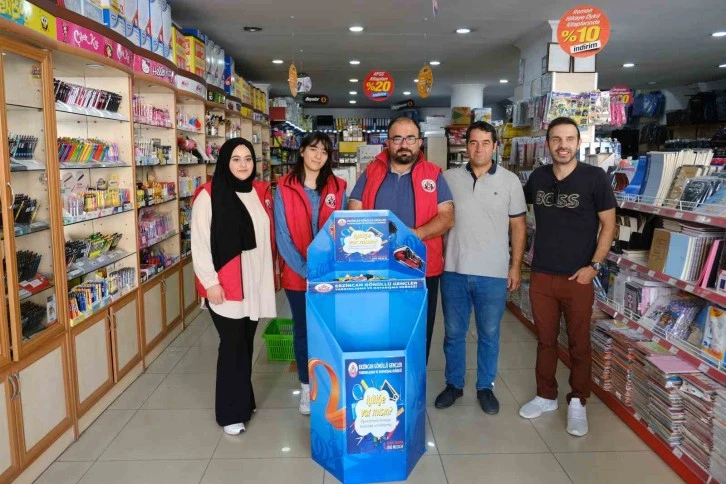 Gönüllü Gençlerden 'Askıda Kırtasiye' Kampanyası