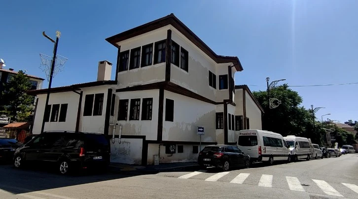 Tekrar Hizmete Açıldı