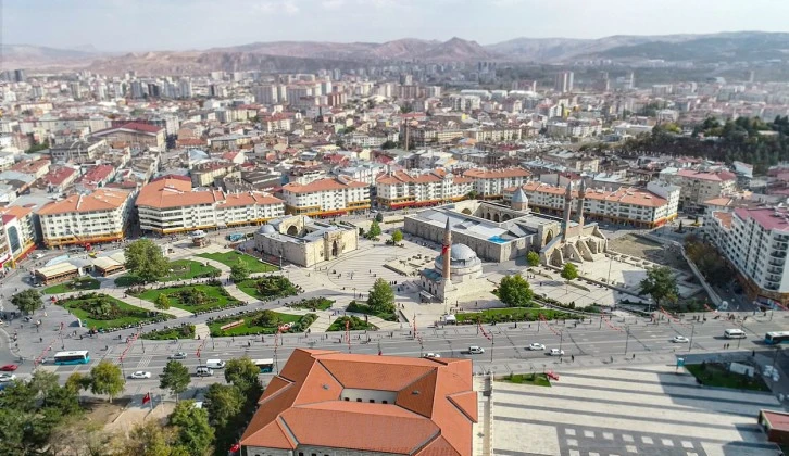 Sivaslı Borcunu Ödeyemiyor! 