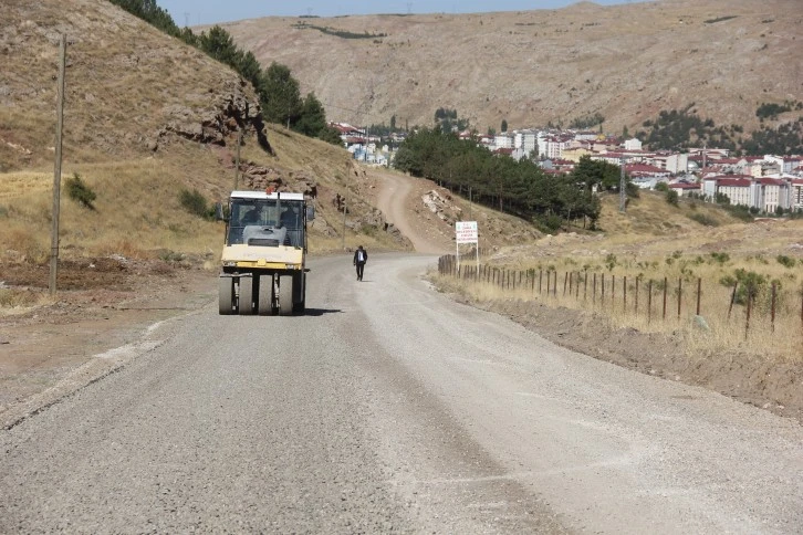 Sivas'ta 40 Yıldır Kullanılmayan Bu Yol Bakıma Alındı 