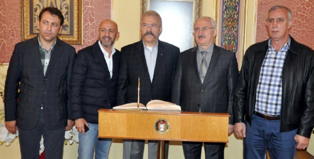 Sivaslı Beni Bağrına Bastı
