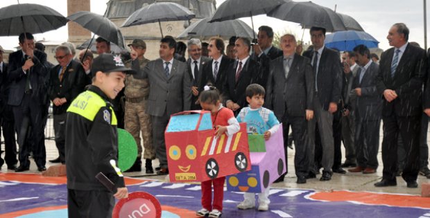 Yağmura Yakalandılar