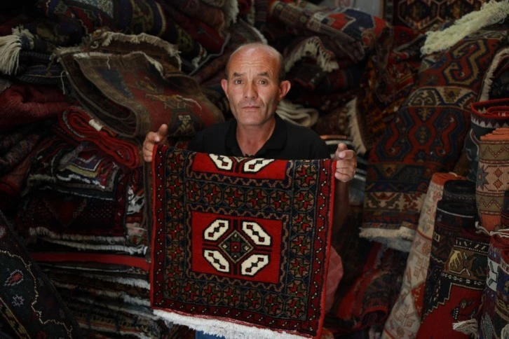 36 Yıldır Dokuma Halıları Geleceğe Taşıyor 