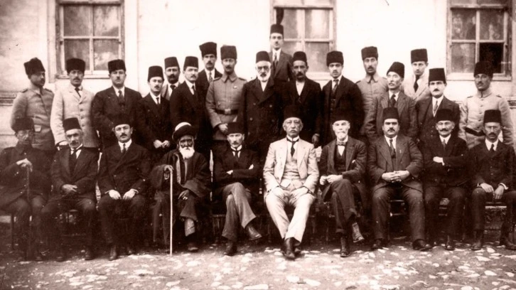 Sivas Valisi Şimşek 'Kongreye Ev Sahipliği Yapan Sivaslıları Minnetle Yâd Ediyorum'