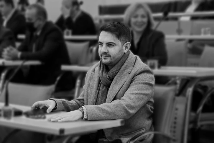 Taner Karabal Vefat Eden Belediye Meclis Üyesi  Abdullah Mücahit'i Yazdı 