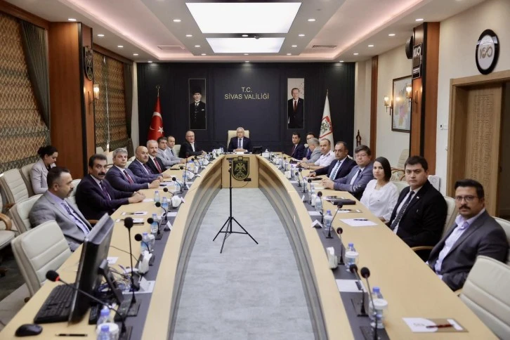 Sivas'ta 'Asayiş ve Trafik Tedbirleri' Toplantısı Yapıldı 