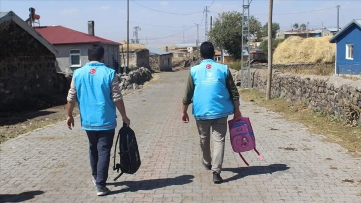TDV'den 5 Bin 200 Yetim Öğrenciye Destek 