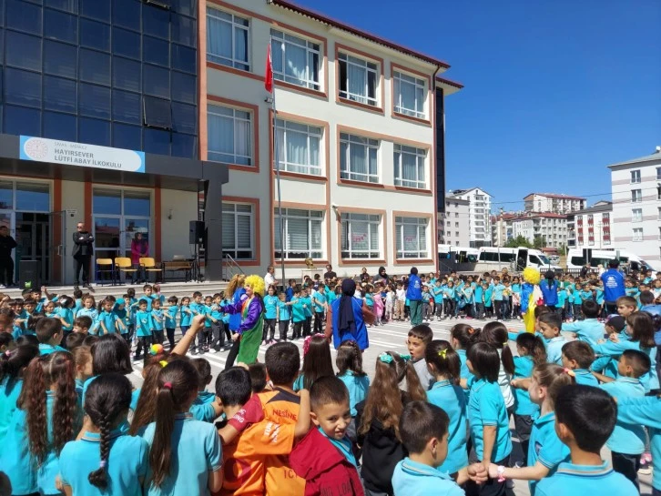 Sivaslı Öğrenciler Doyasıya Eğlendi