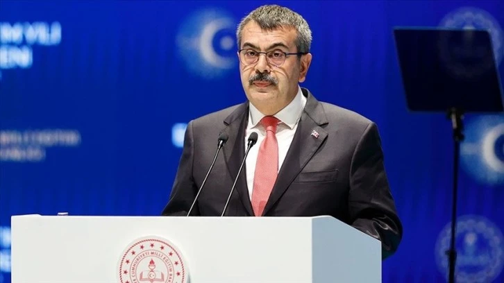 Bakan Tekin'in Sivas Anısını Anlatırken  Duygulandı 