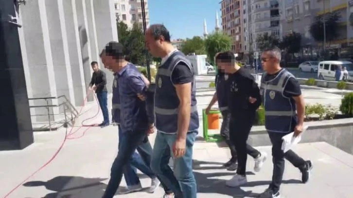 Çorum'da Dolandırdılar Sivas'ta Yakalandılar 