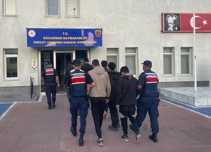 7  Düzensiz Göçmen Yakalandı 