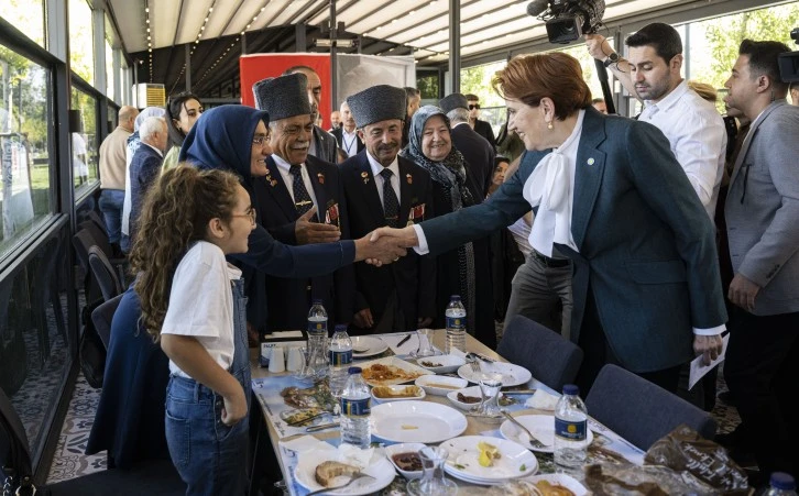 İYİ Parti Lideri Akşener Gazilerle Bir Araya Geldi 