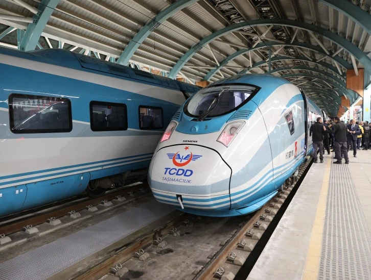 Vatandaşa Hızlı Treni Çok Gördünüz! 