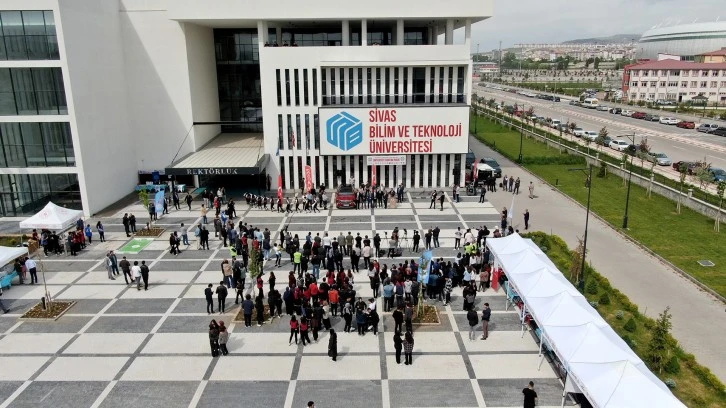 SBTÜ'den Öğrencilere Gezili Oryantasyon 