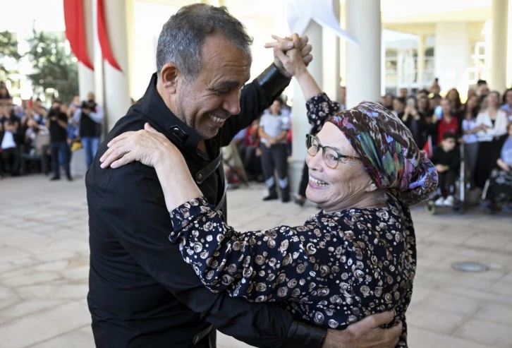 Haluk Levent Gazi ve Gazi Yakınlarına Unutulmaz Bir Konser Verdi 